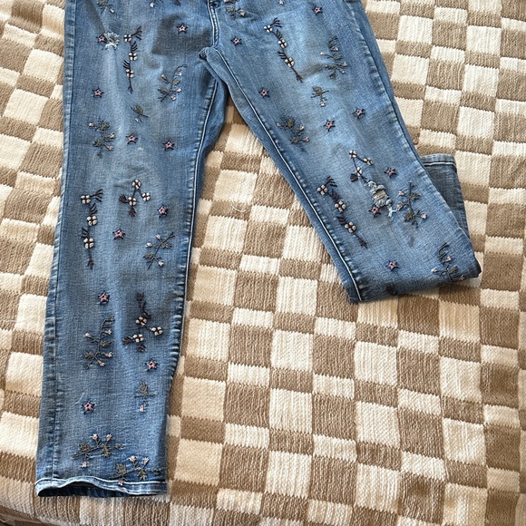 Tribal jeans boyfriend cut Floral Embroidered Straight Leg Jeans - Picture 2 of 11